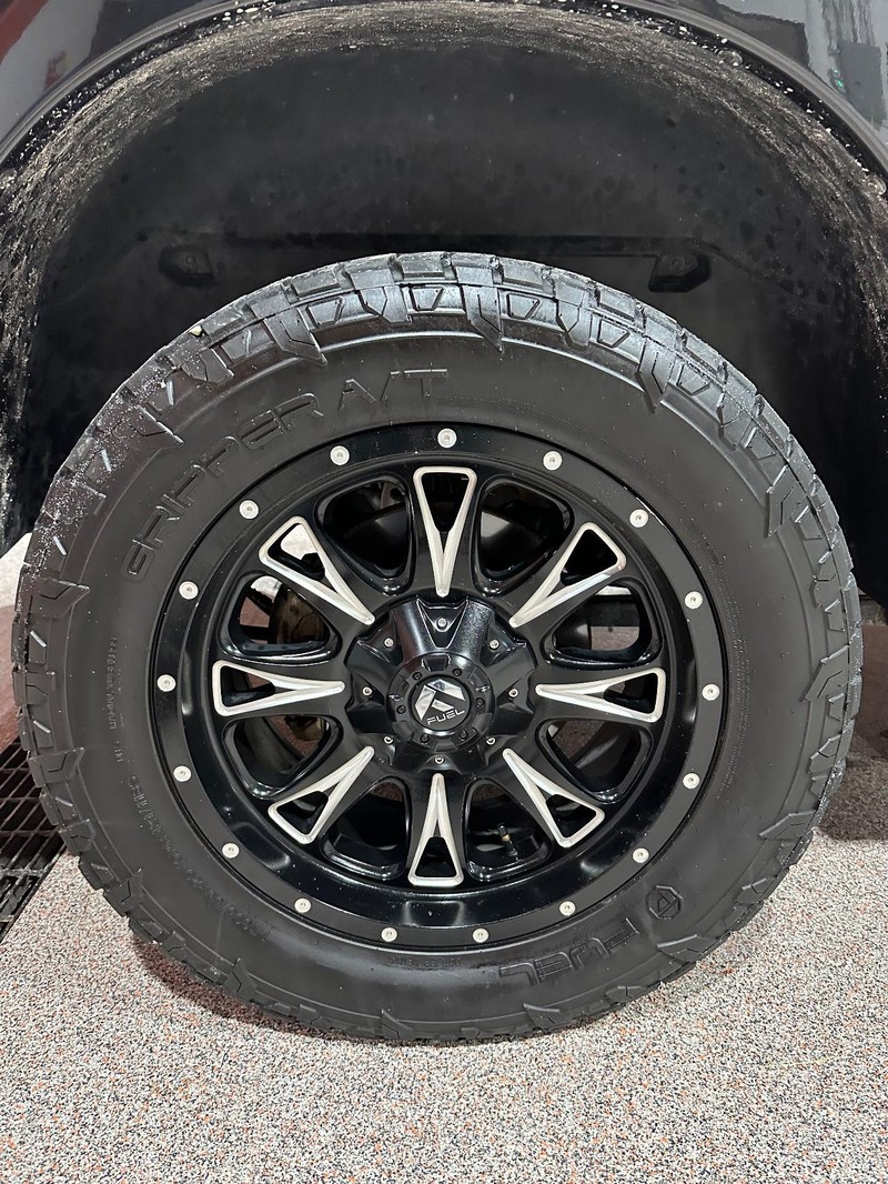 Ram 1500 Vehicle Full-screen Gallery Image 12