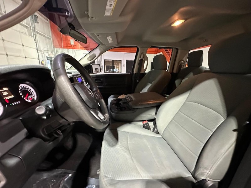 Ram 1500 Vehicle Full-screen Gallery Image 13