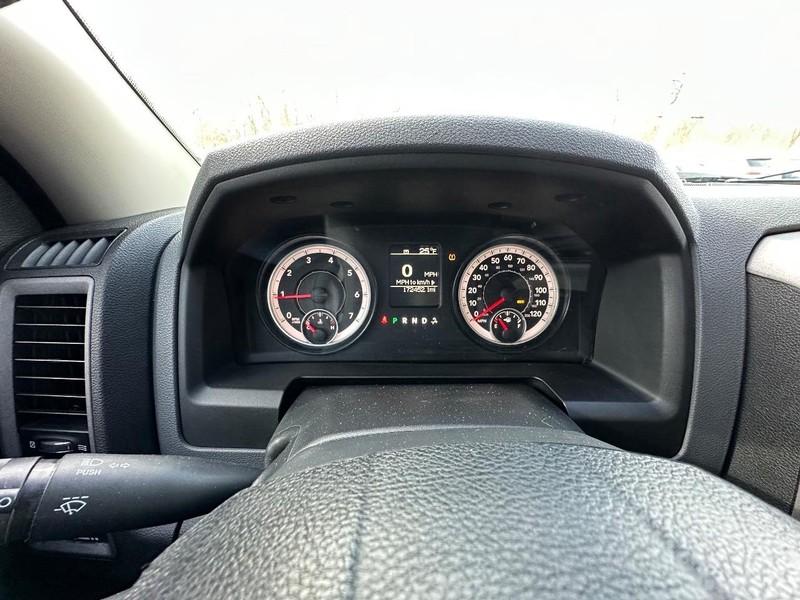 Ram 1500 Vehicle Full-screen Gallery Image 16