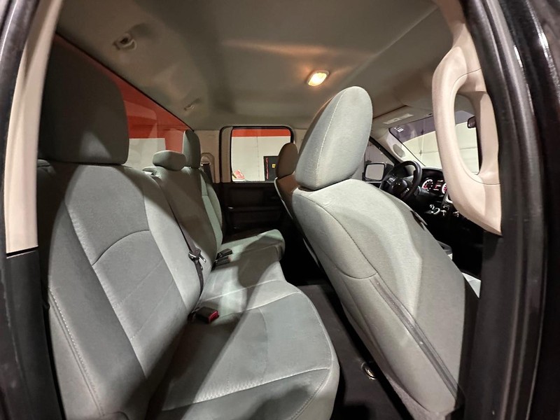 Ram 1500 Vehicle Full-screen Gallery Image 19