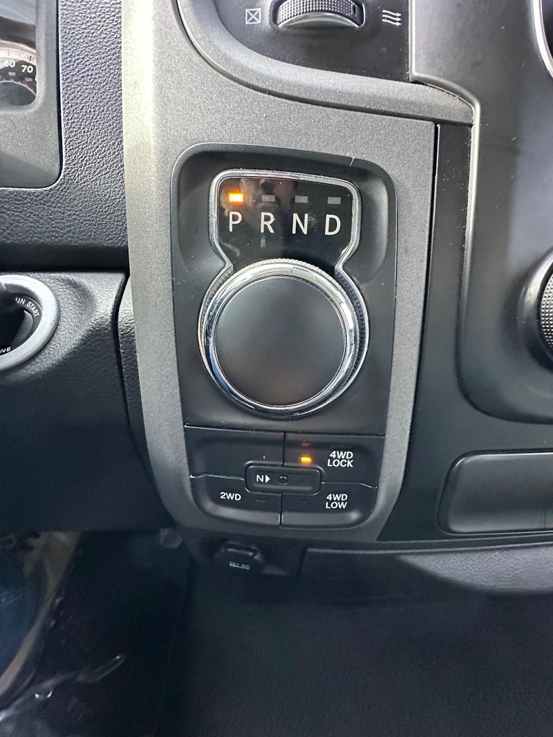 Ram 1500 Vehicle Full-screen Gallery Image 22