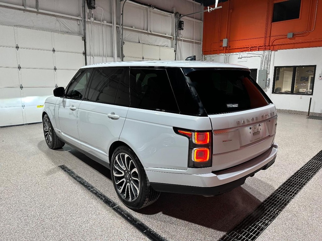 Land Rover Range Rover Vehicle Full-screen Gallery Image 7