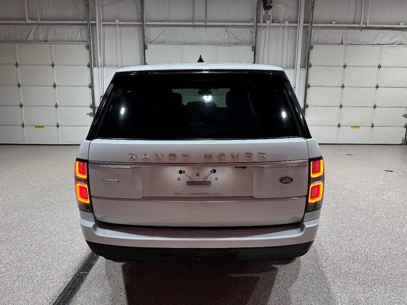 Land Rover Range Rover Vehicle Full-screen Gallery Image 2