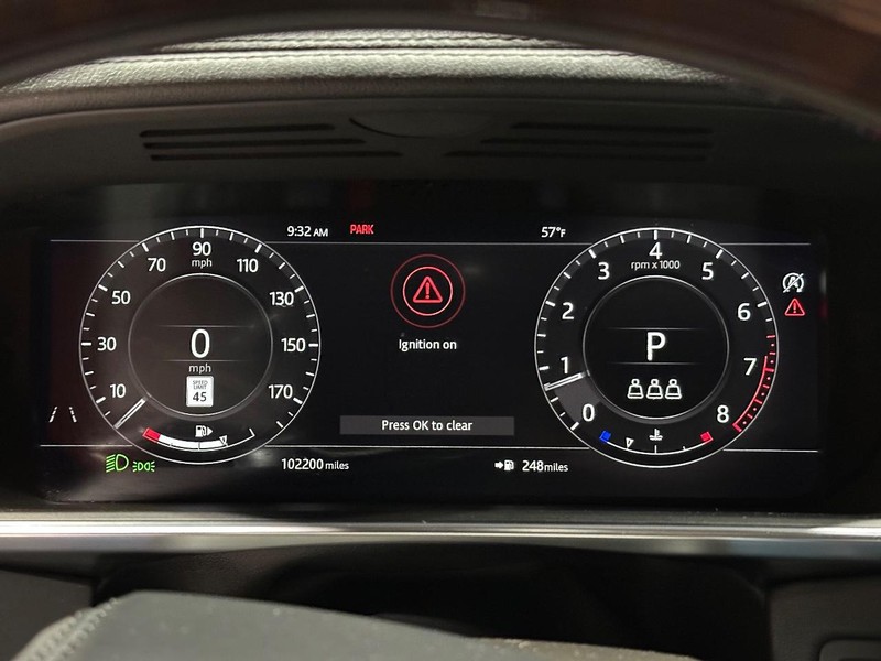 Land Rover Range Rover Vehicle Full-screen Gallery Image 26