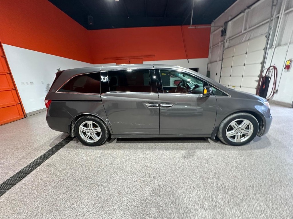 Honda Odyssey Vehicle Full-screen Gallery Image 2