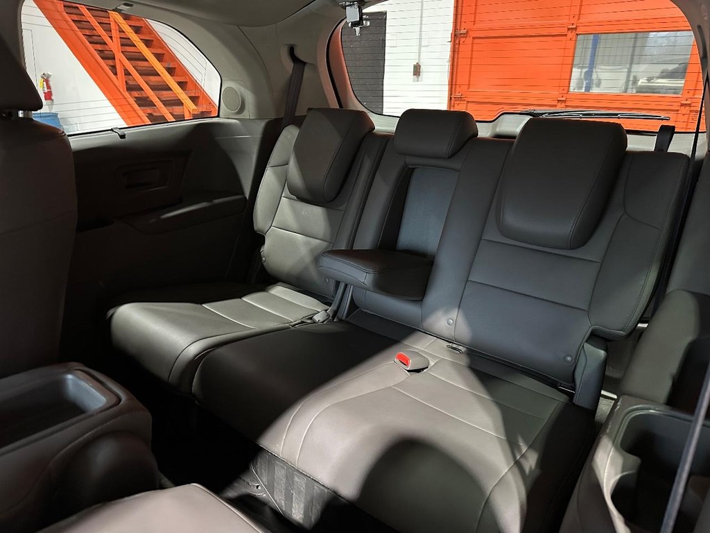 Honda Odyssey Vehicle Full-screen Gallery Image 9