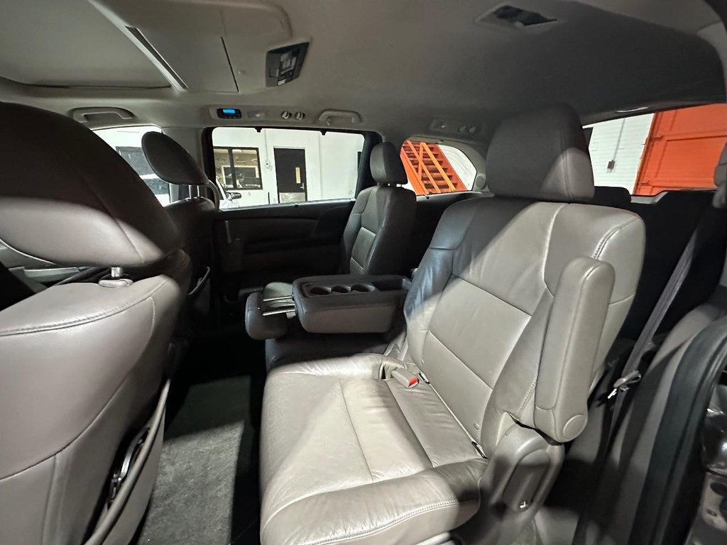 Honda Odyssey Vehicle Full-screen Gallery Image 13