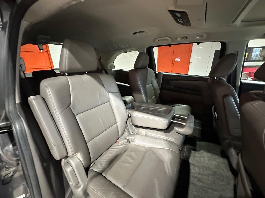 Honda Odyssey Vehicle Full-screen Gallery Image 19