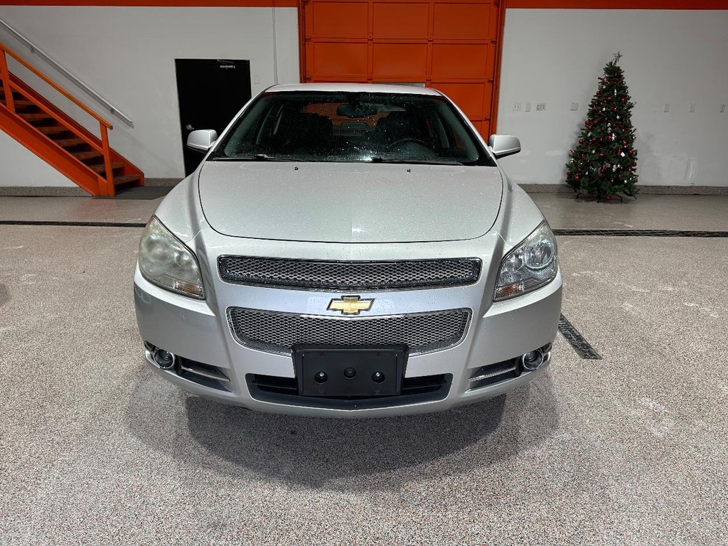 Chevrolet Malibu Vehicle Full-screen Gallery Image 10