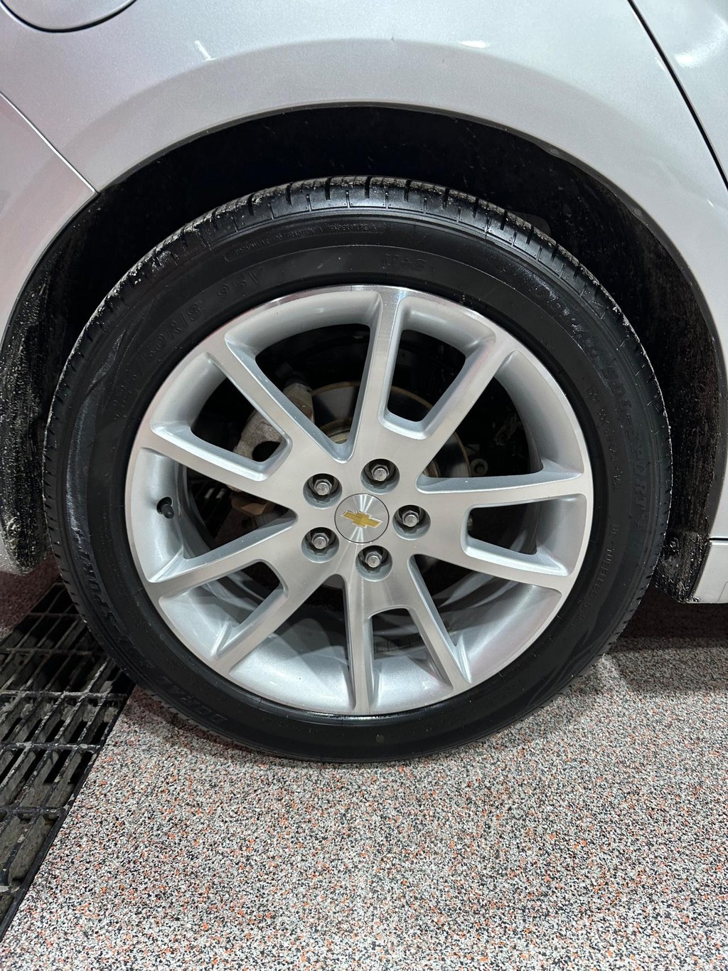 Chevrolet Malibu Vehicle Full-screen Gallery Image 13