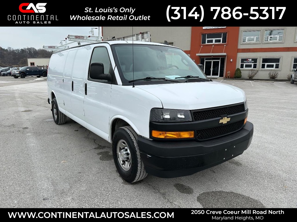 Chevrolet Express Cargo Van Vehicle Full-screen Gallery Image 01