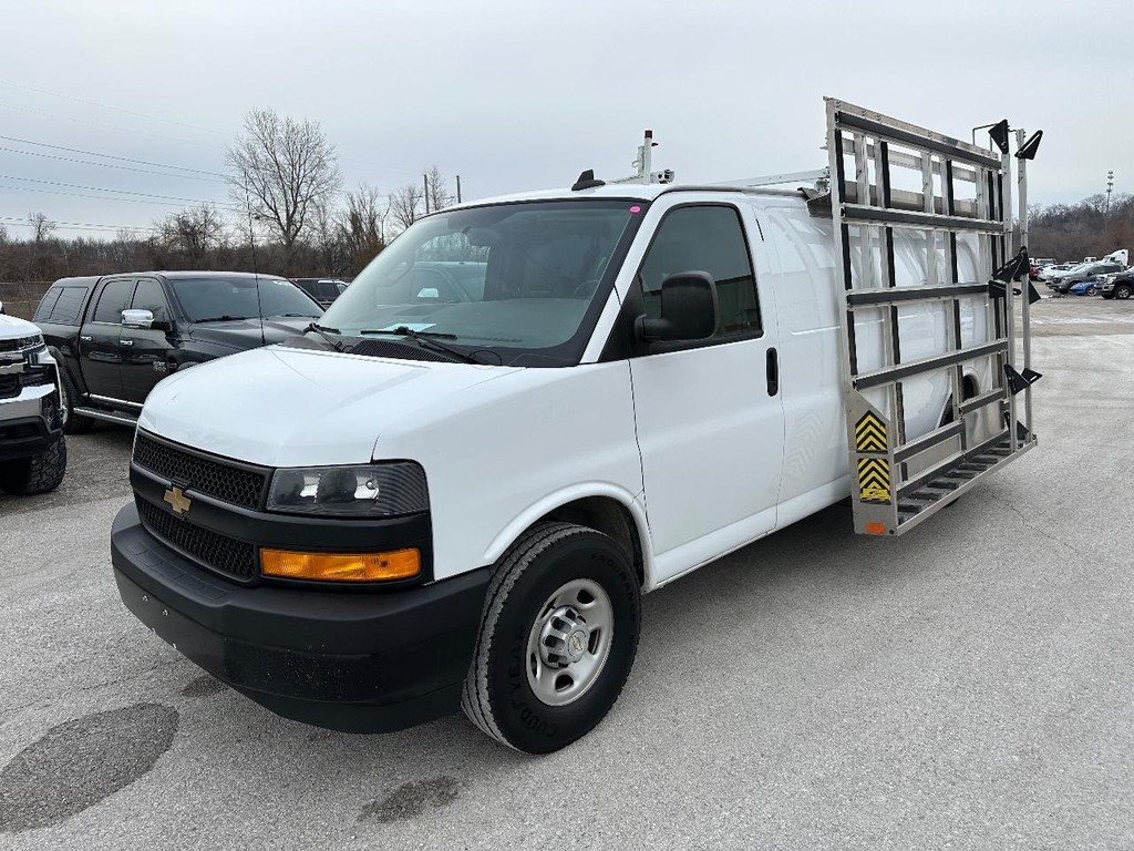 Chevrolet Express Cargo Van Vehicle Full-screen Gallery Image 05
