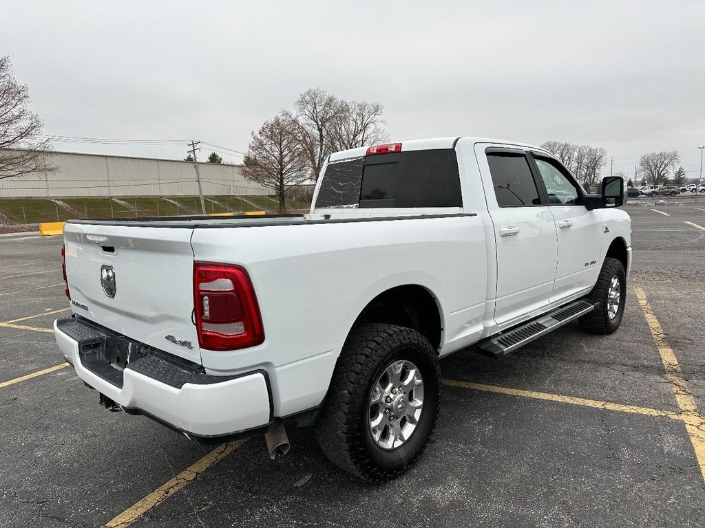 Ram 2500 Vehicle Full-screen Gallery Image 3