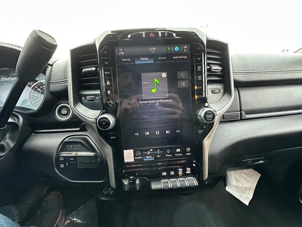 Ram 2500 Vehicle Full-screen Gallery Image 20