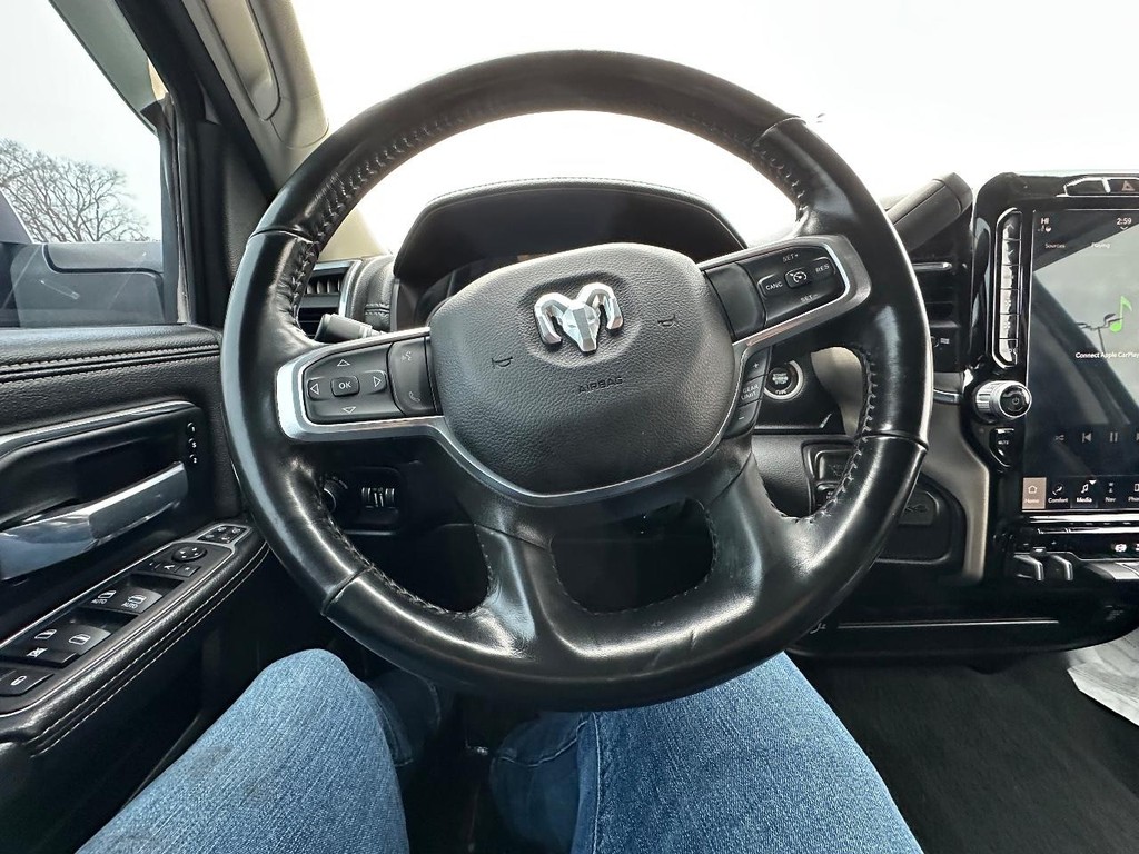 Ram 2500 Vehicle Full-screen Gallery Image 23