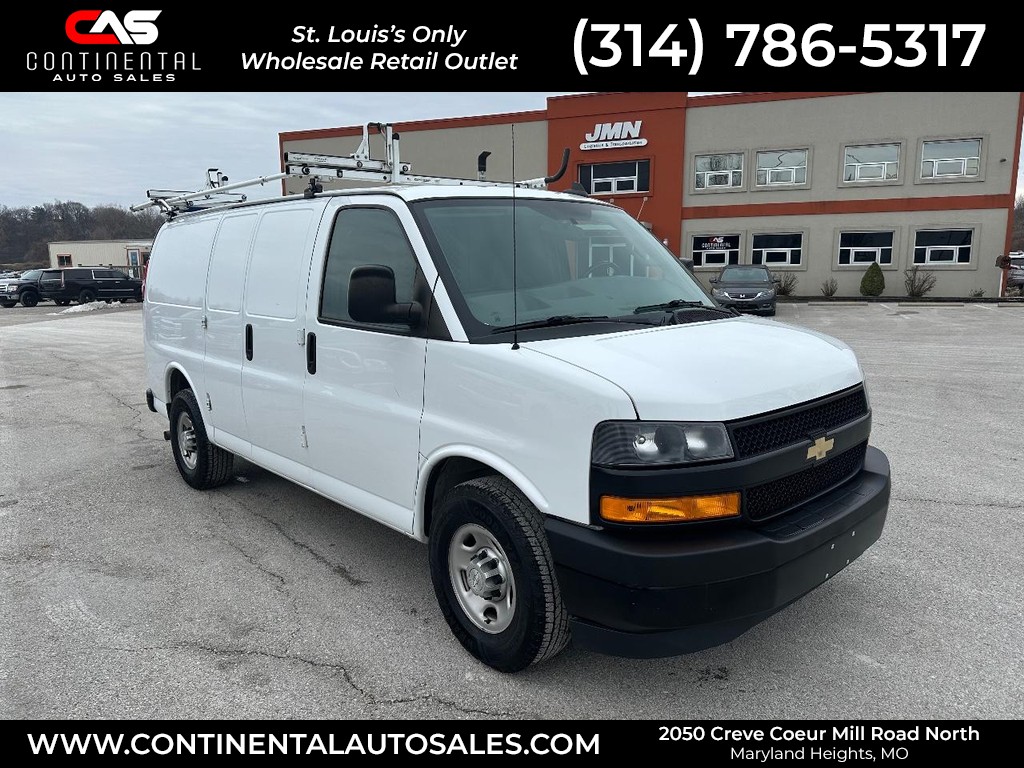 Chevrolet Express Cargo Van Vehicle Full-screen Gallery Image 01