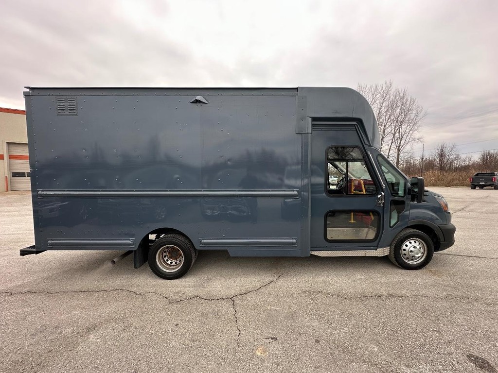 Ford Transit Cutaway Vehicle Full-screen Gallery Image 2