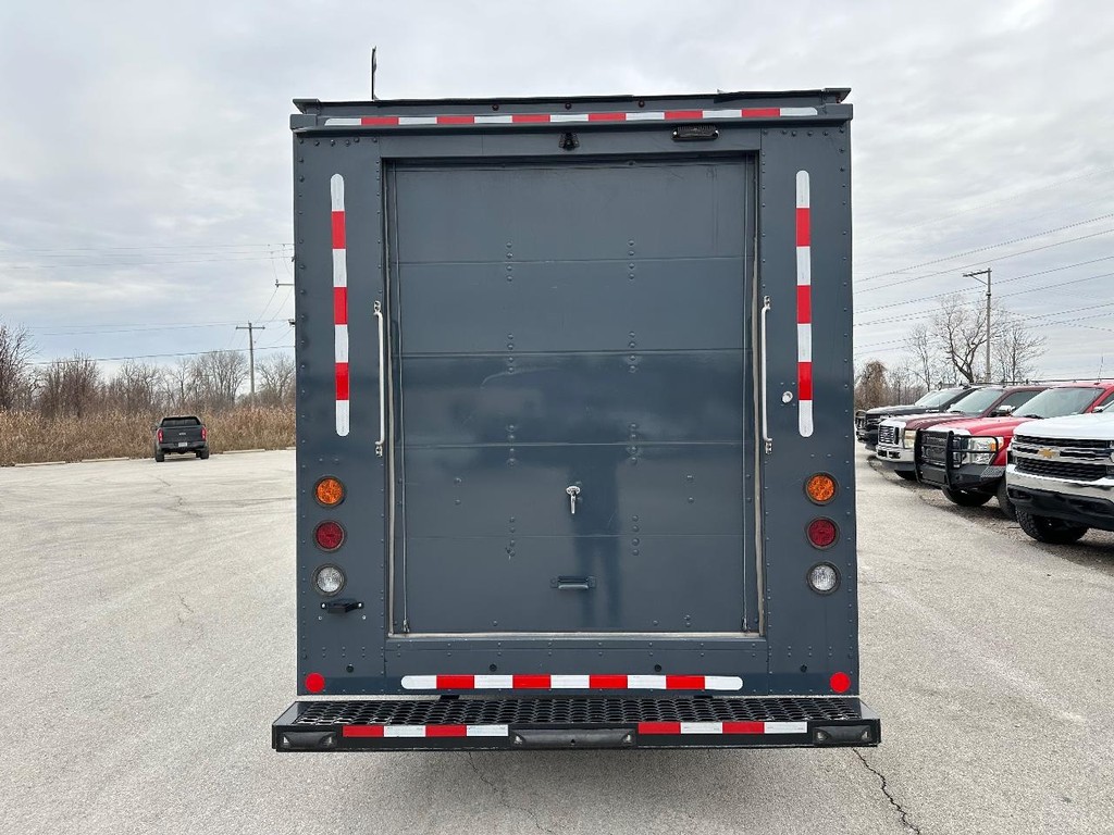 Ford Transit Cutaway Vehicle Full-screen Gallery Image 6