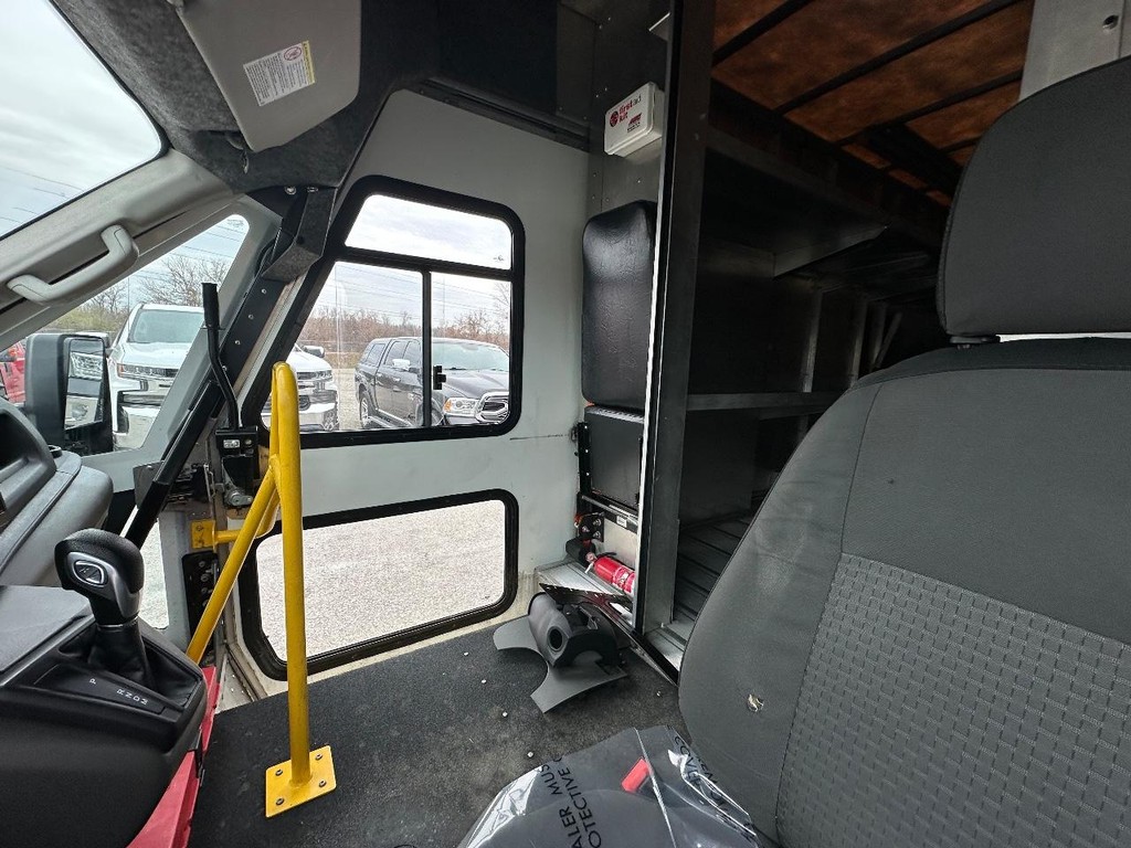 Ford Transit Cutaway Vehicle Full-screen Gallery Image 8