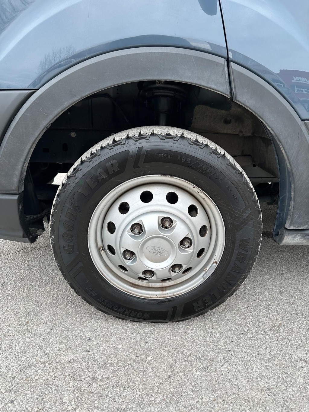 Ford Transit Cutaway Vehicle Full-screen Gallery Image 11