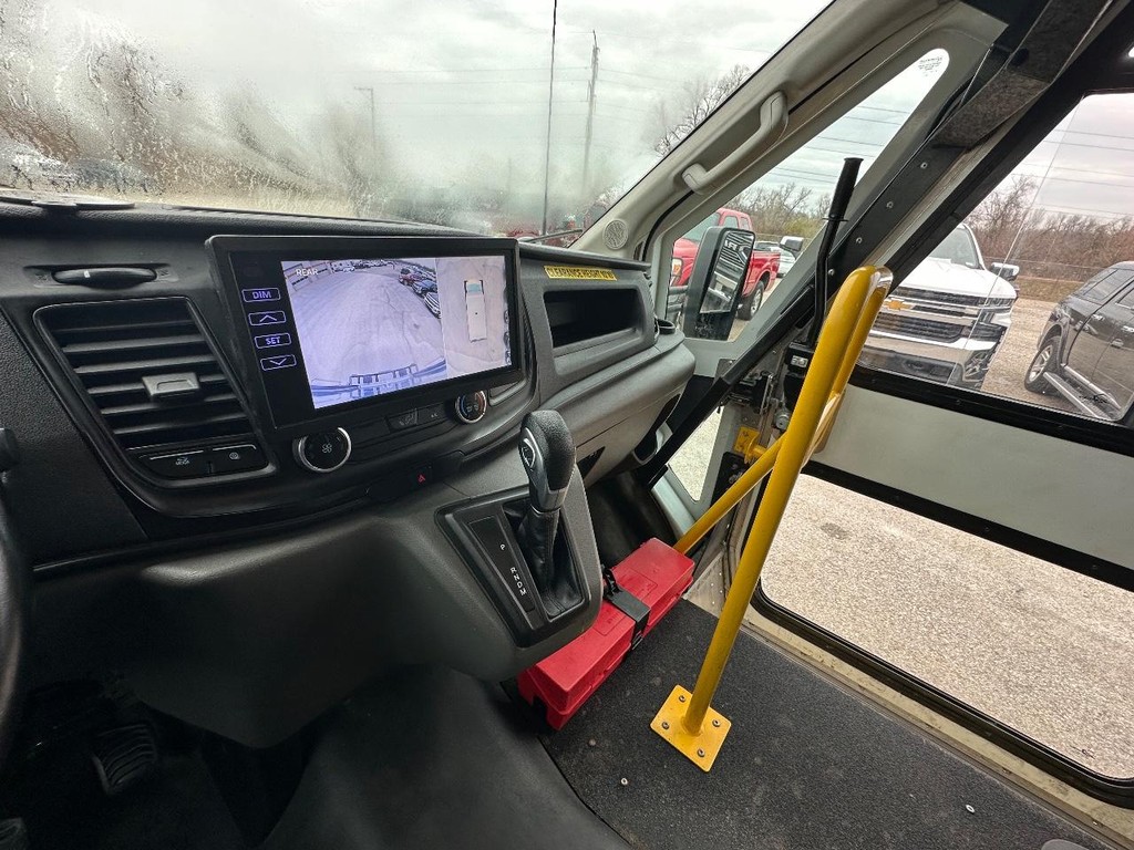 Ford Transit Cutaway Vehicle Full-screen Gallery Image 14