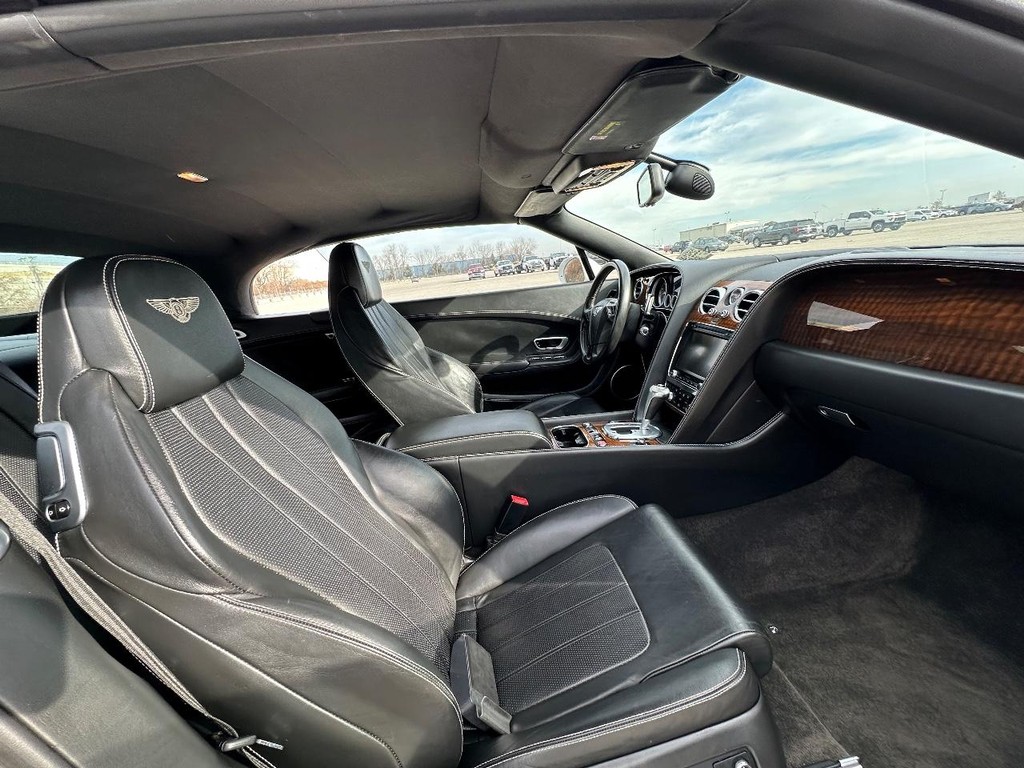 Bentley Continental GT V8 Vehicle Full-screen Gallery Image 15