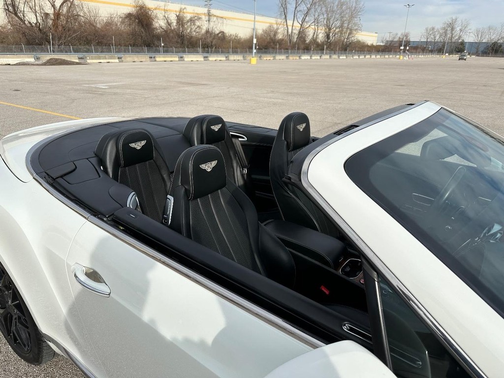 Bentley Continental GT V8 Vehicle Full-screen Gallery Image 22