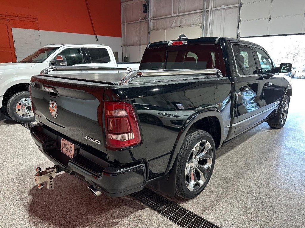 Ram 1500 Vehicle Full-screen Gallery Image 3
