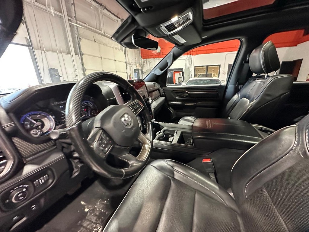 Ram 1500 Vehicle Full-screen Gallery Image 15