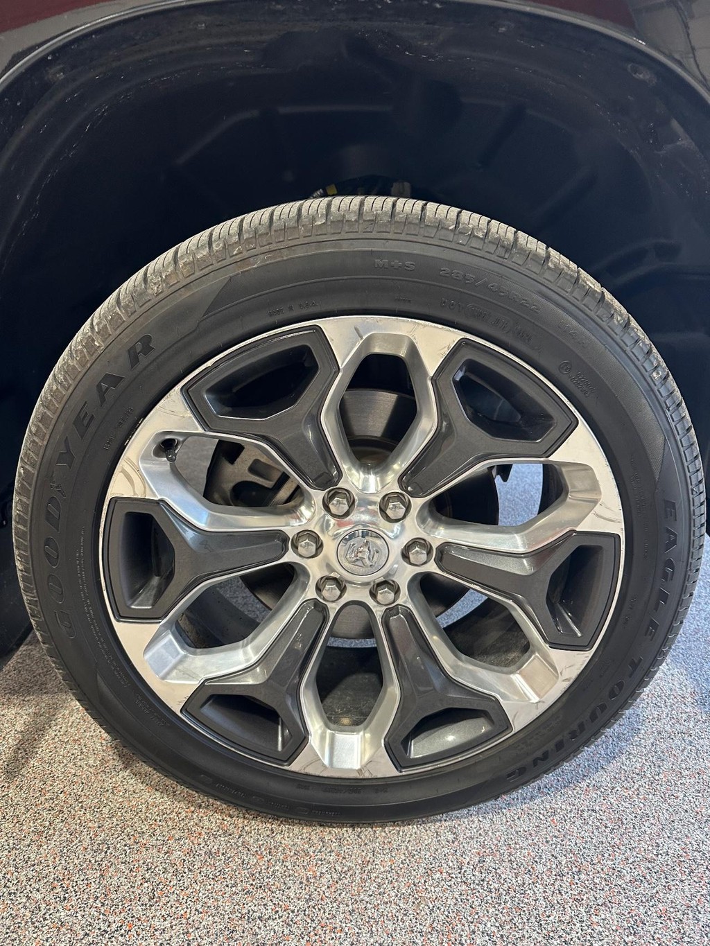 Ram 1500 Vehicle Full-screen Gallery Image 16