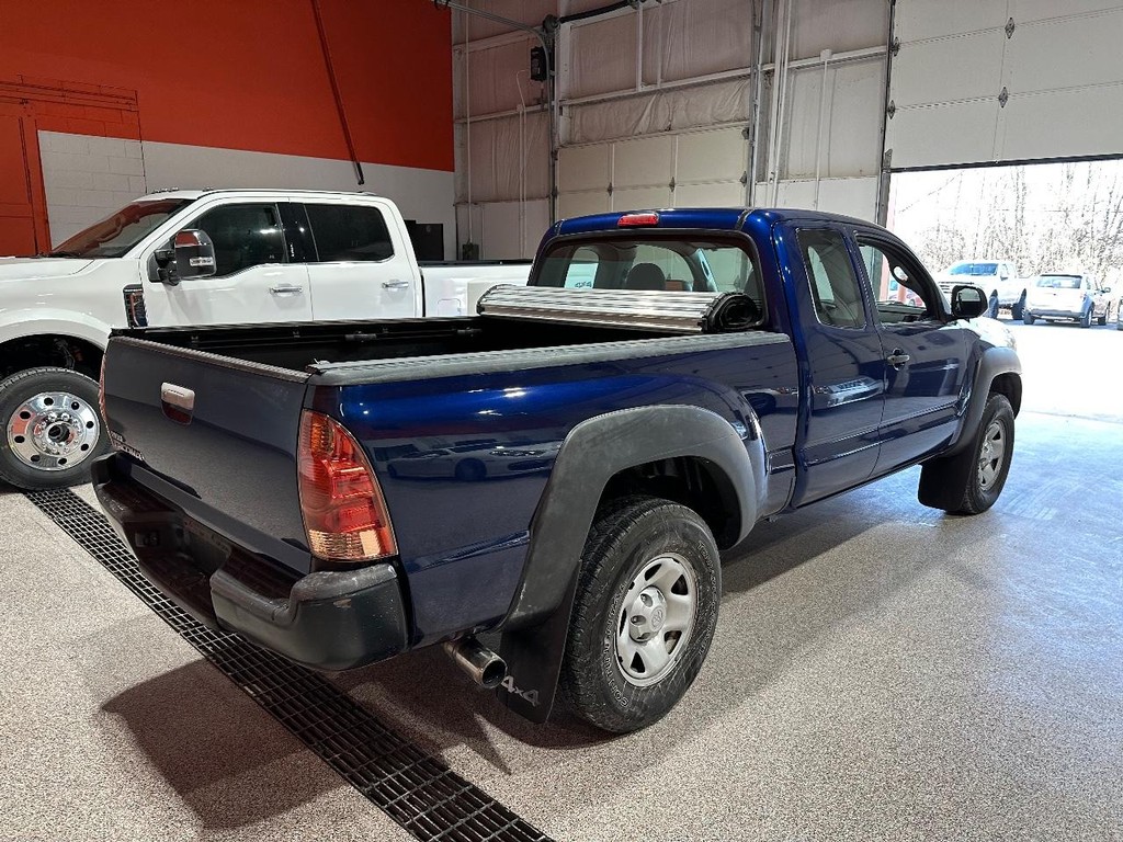 Toyota Tacoma Vehicle Full-screen Gallery Image 5