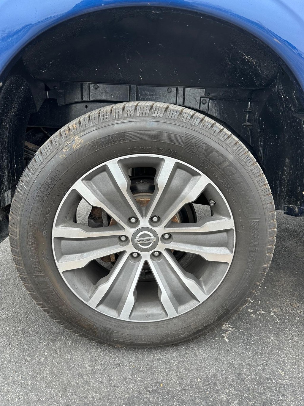 Nissan Titan Vehicle Full-screen Gallery Image 13