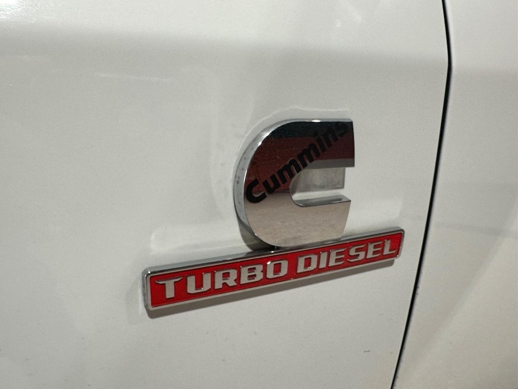 Ram 2500 Vehicle Full-screen Gallery Image 11