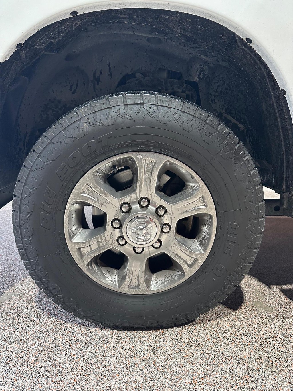 Ram 2500 Vehicle Full-screen Gallery Image 15