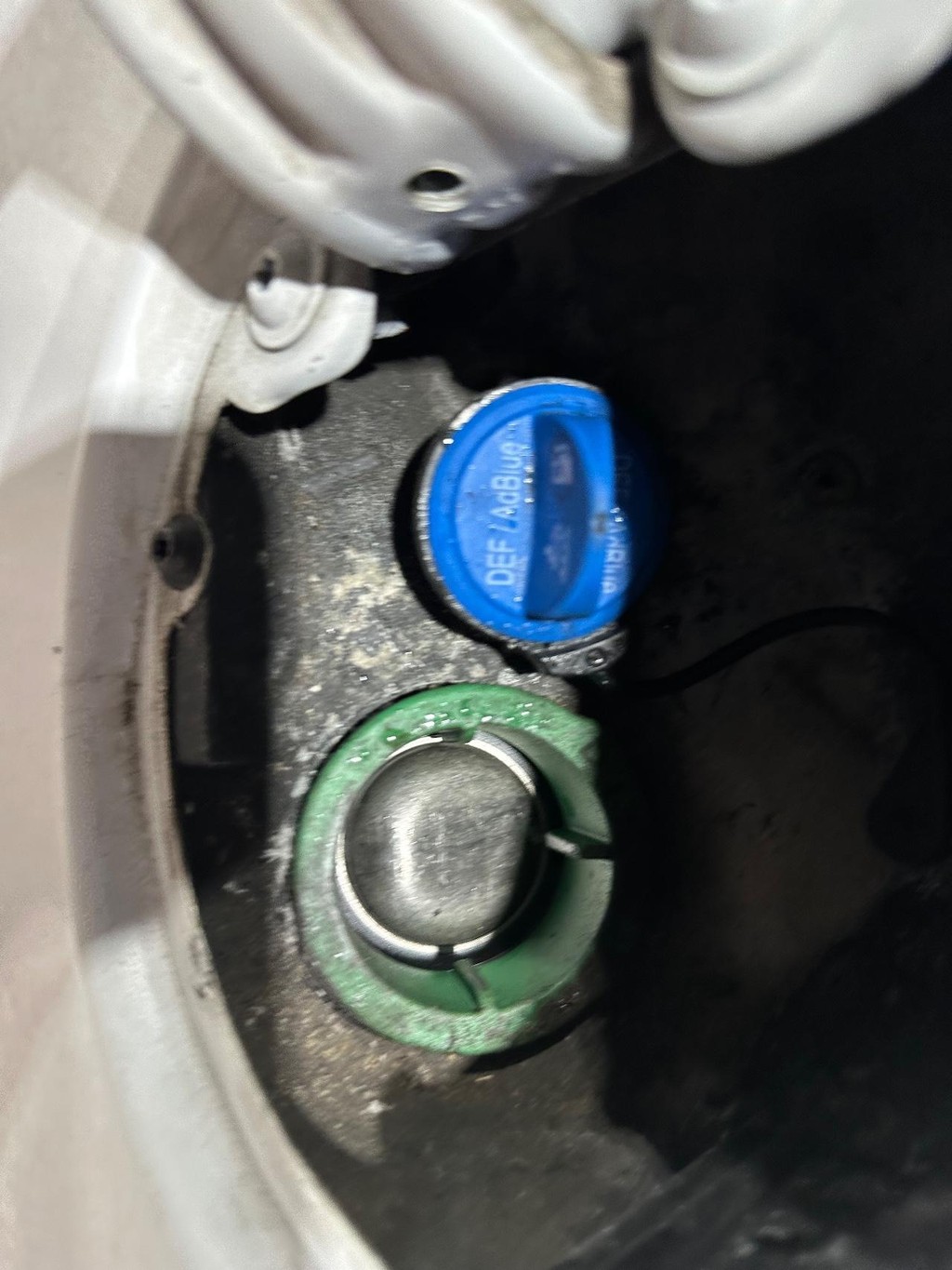 Ram 2500 Vehicle Full-screen Gallery Image 16