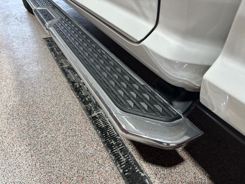 Ram 2500 Vehicle Full-screen Gallery Image 19