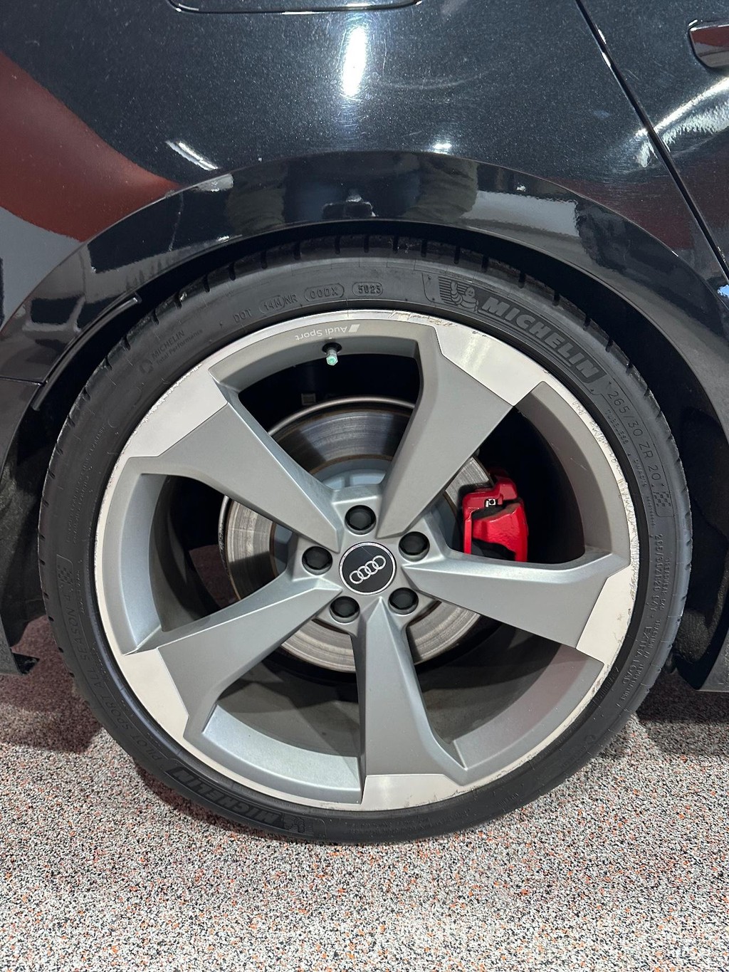 Audi S5 Sportback Vehicle Full-screen Gallery Image 11