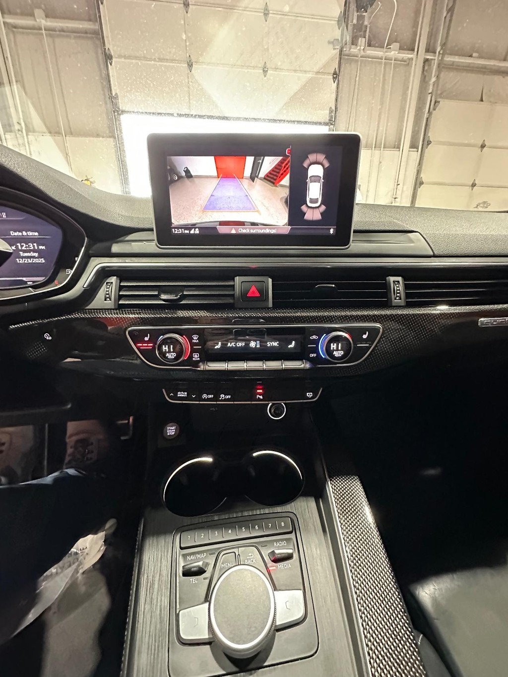 Audi S5 Sportback Vehicle Full-screen Gallery Image 19