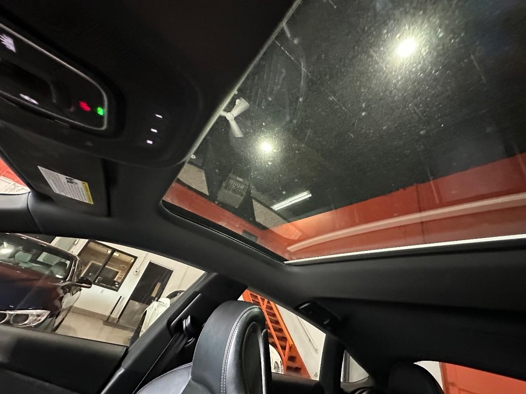 Audi S5 Sportback Vehicle Full-screen Gallery Image 21