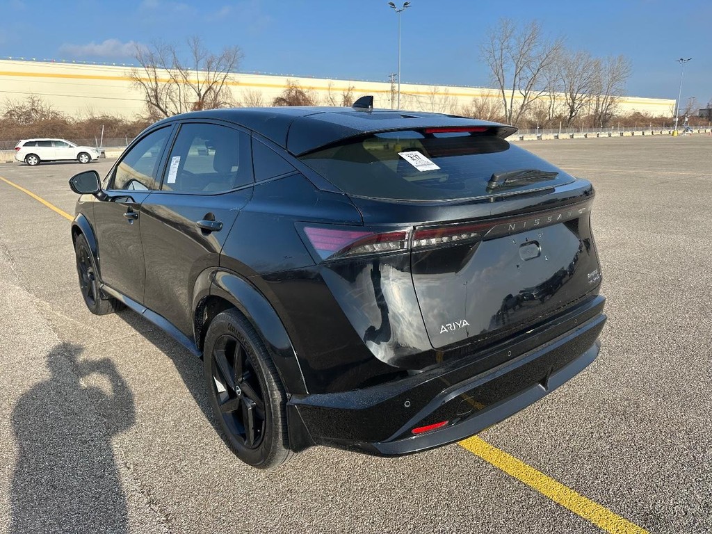 Nissan ARIYA Vehicle Full-screen Gallery Image 5