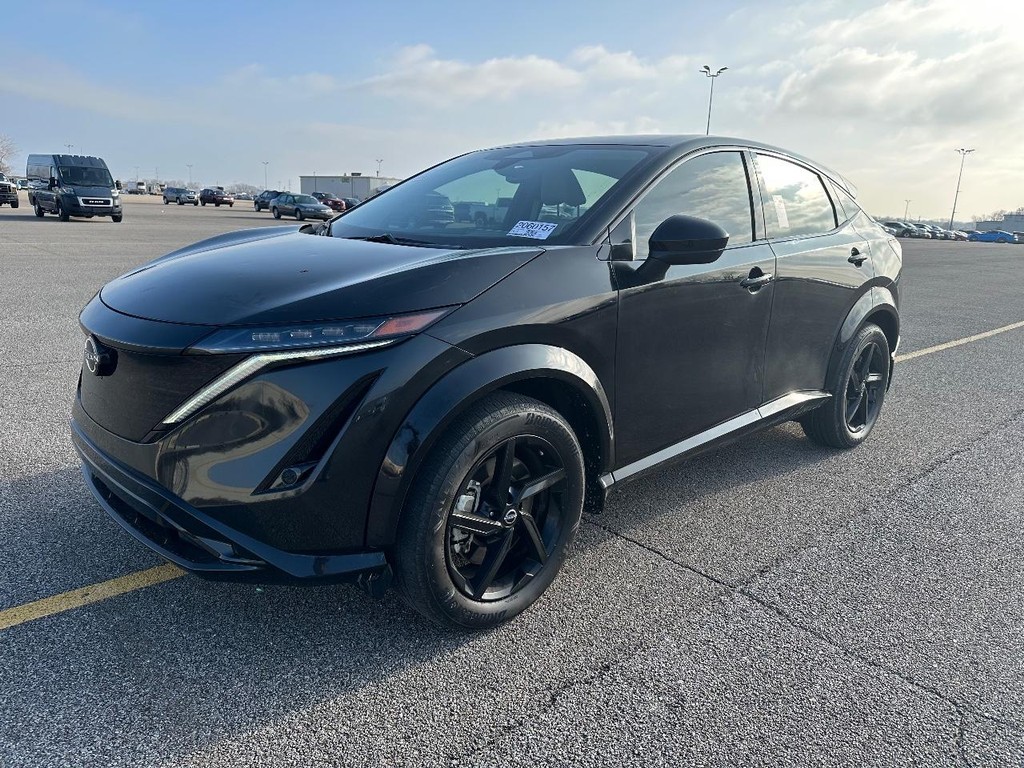 Nissan ARIYA Vehicle Full-screen Gallery Image 8