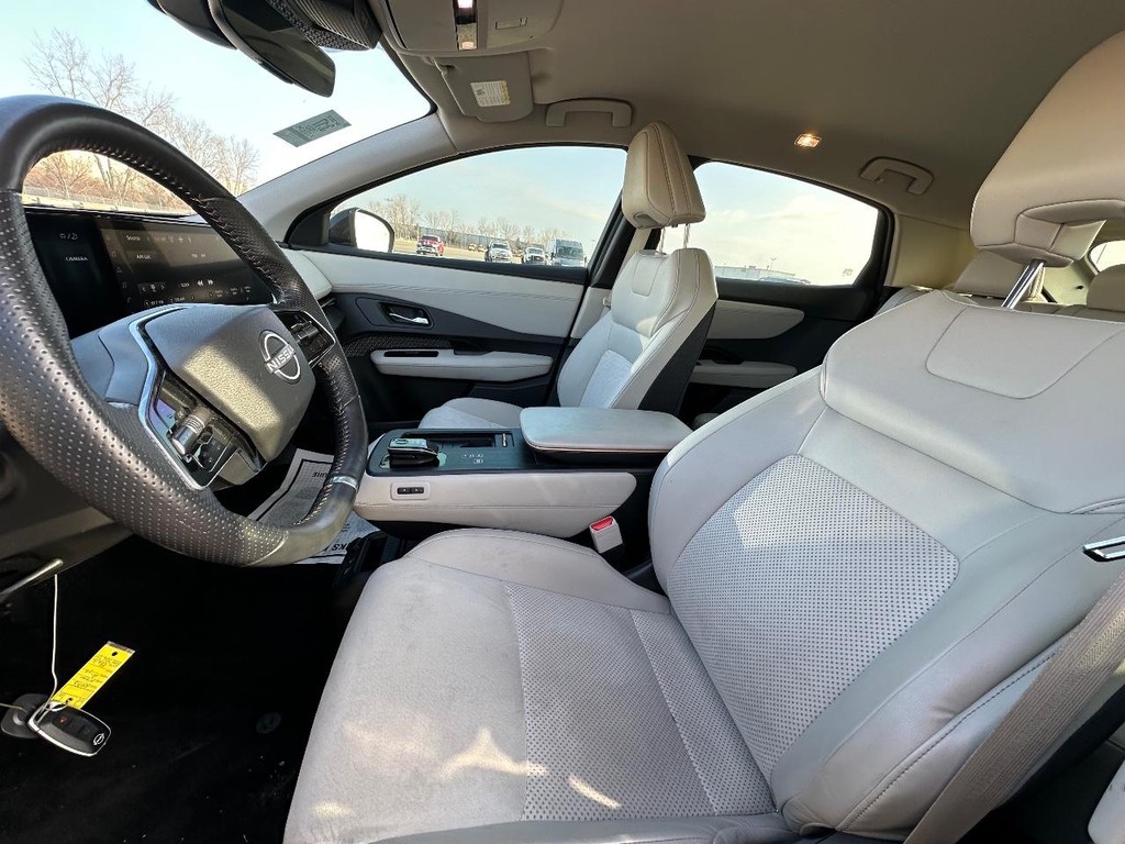 Nissan ARIYA Vehicle Full-screen Gallery Image 11