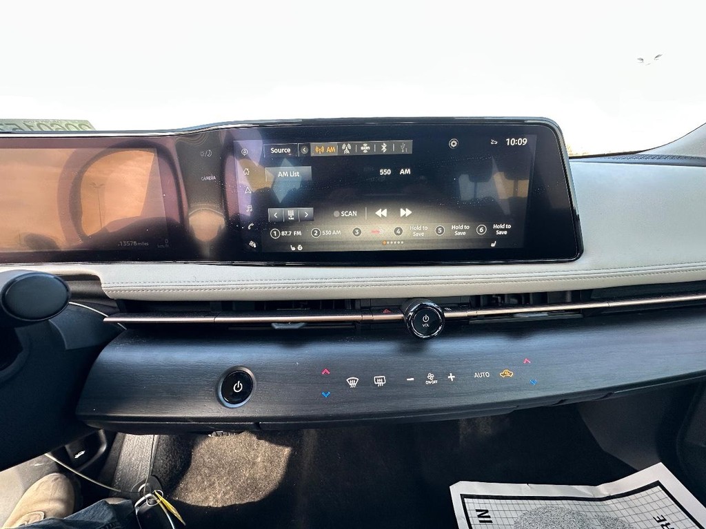 Nissan ARIYA Vehicle Full-screen Gallery Image 14