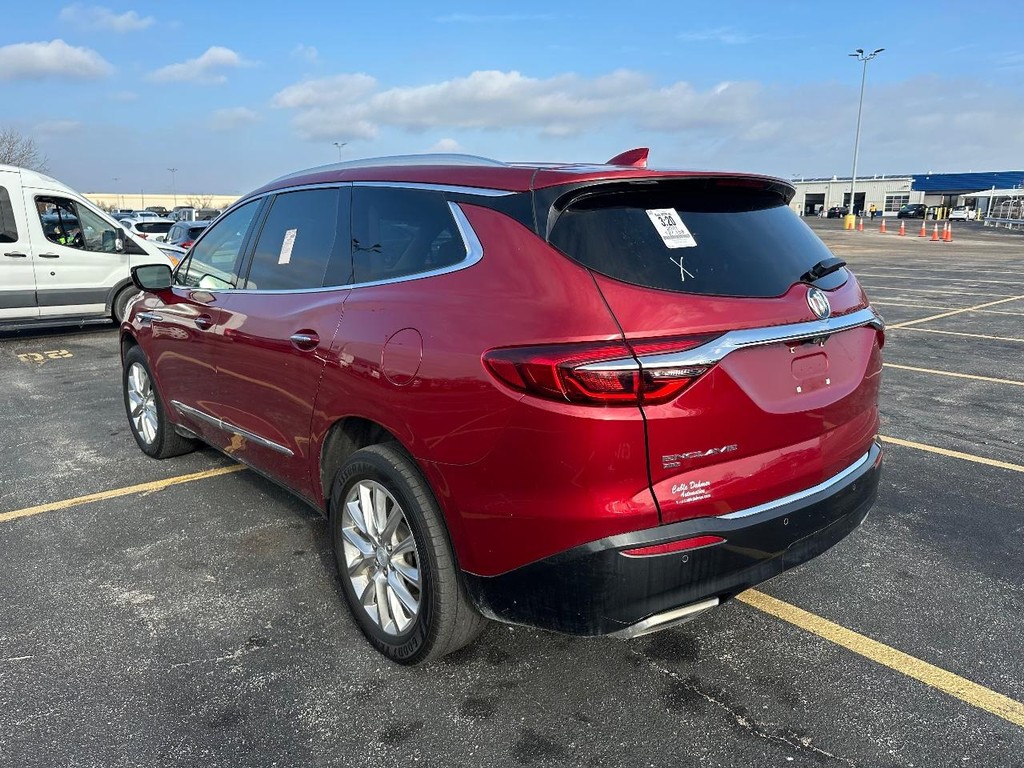 Buick Enclave Vehicle Full-screen Gallery Image 3