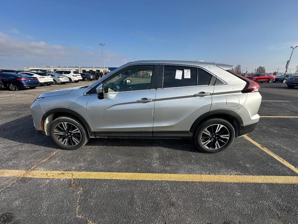 Mitsubishi Eclipse Cross Vehicle Full-screen Gallery Image 8