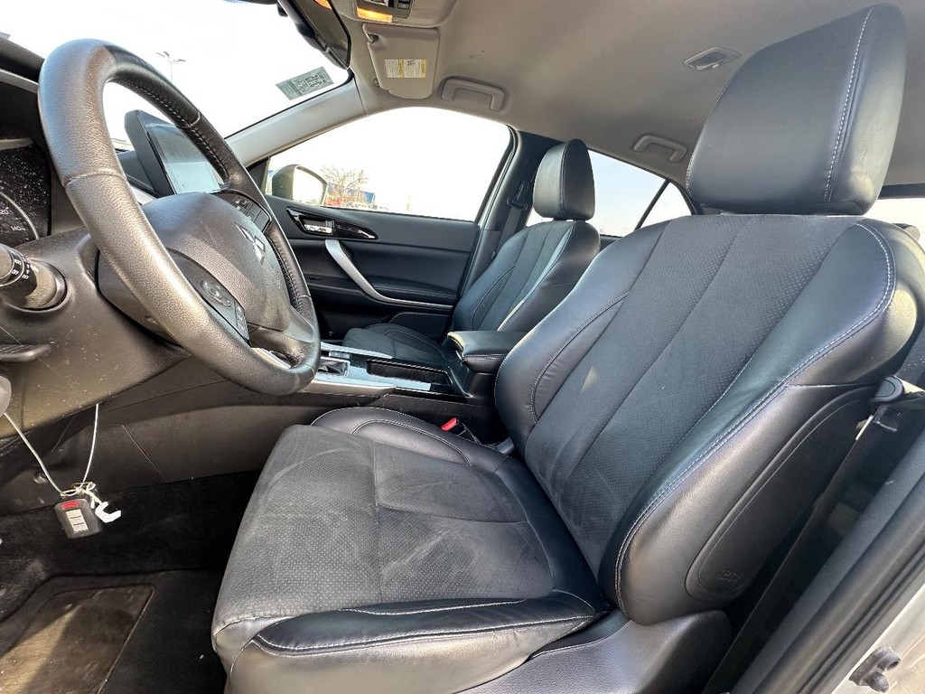 Mitsubishi Eclipse Cross Vehicle Full-screen Gallery Image 14