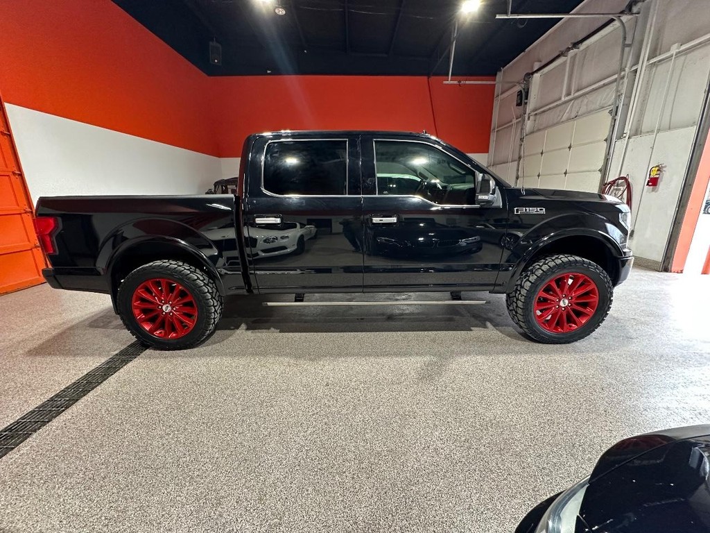 Ford F-150 Vehicle Full-screen Gallery Image 2