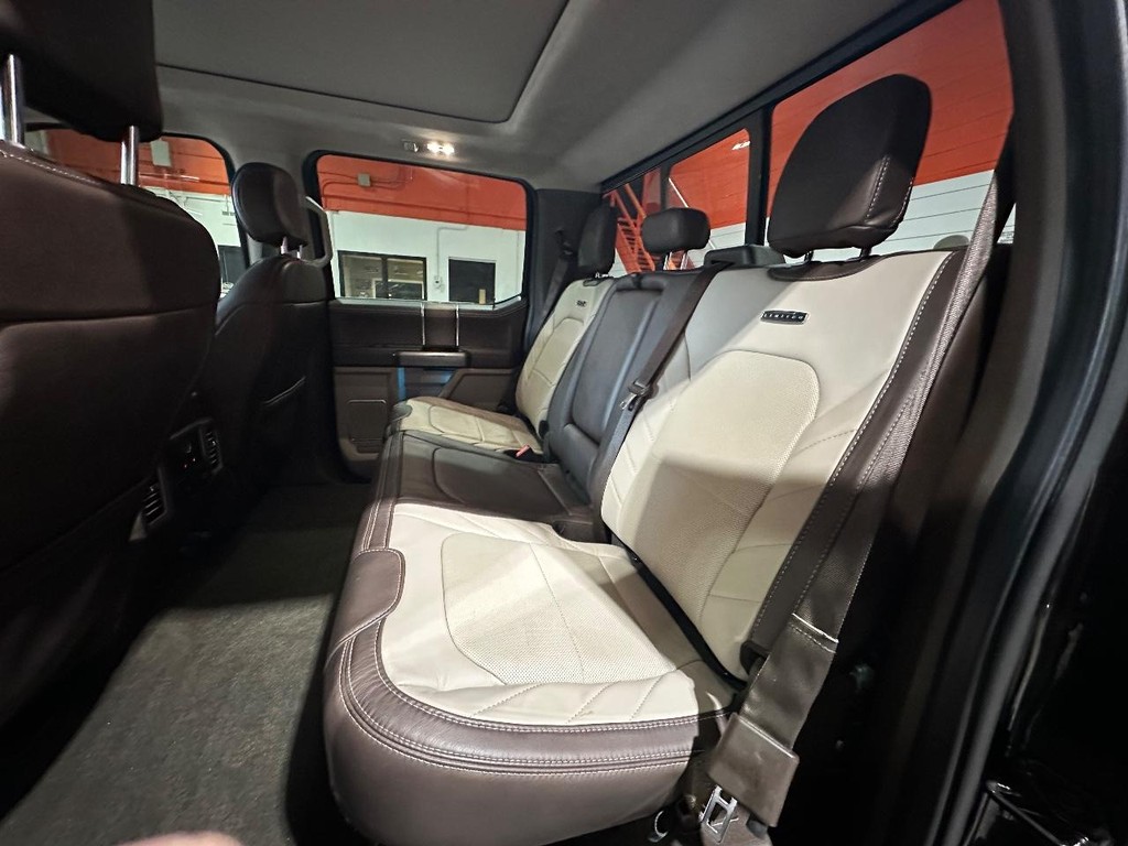 Ford F-150 Vehicle Full-screen Gallery Image 10