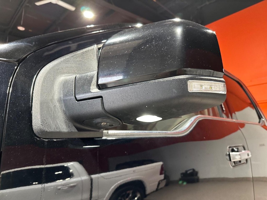 Ford F-150 Vehicle Full-screen Gallery Image 17