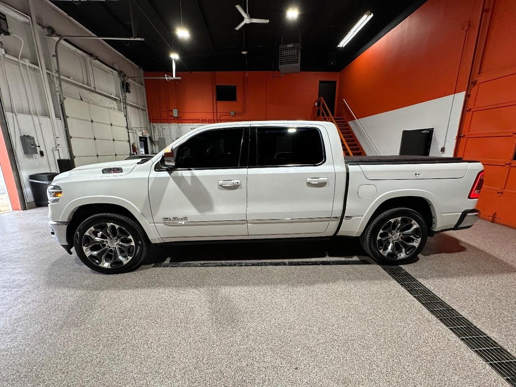 Ram 1500 Vehicle Full-screen Gallery Image 6